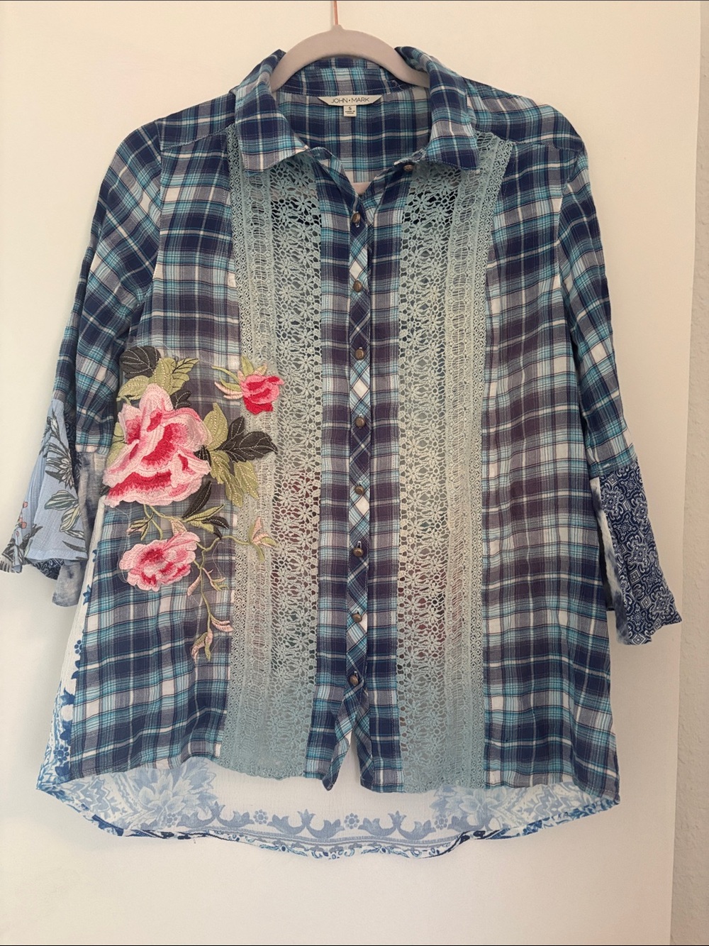 John Mark Blue Plaid Button-Down Shirt with Floral Embroidery Small